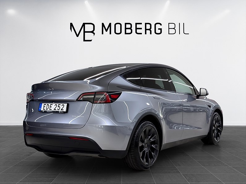 Tesla Model Y Long Range 514hk Pano Drag Läder B-Kamera AWD