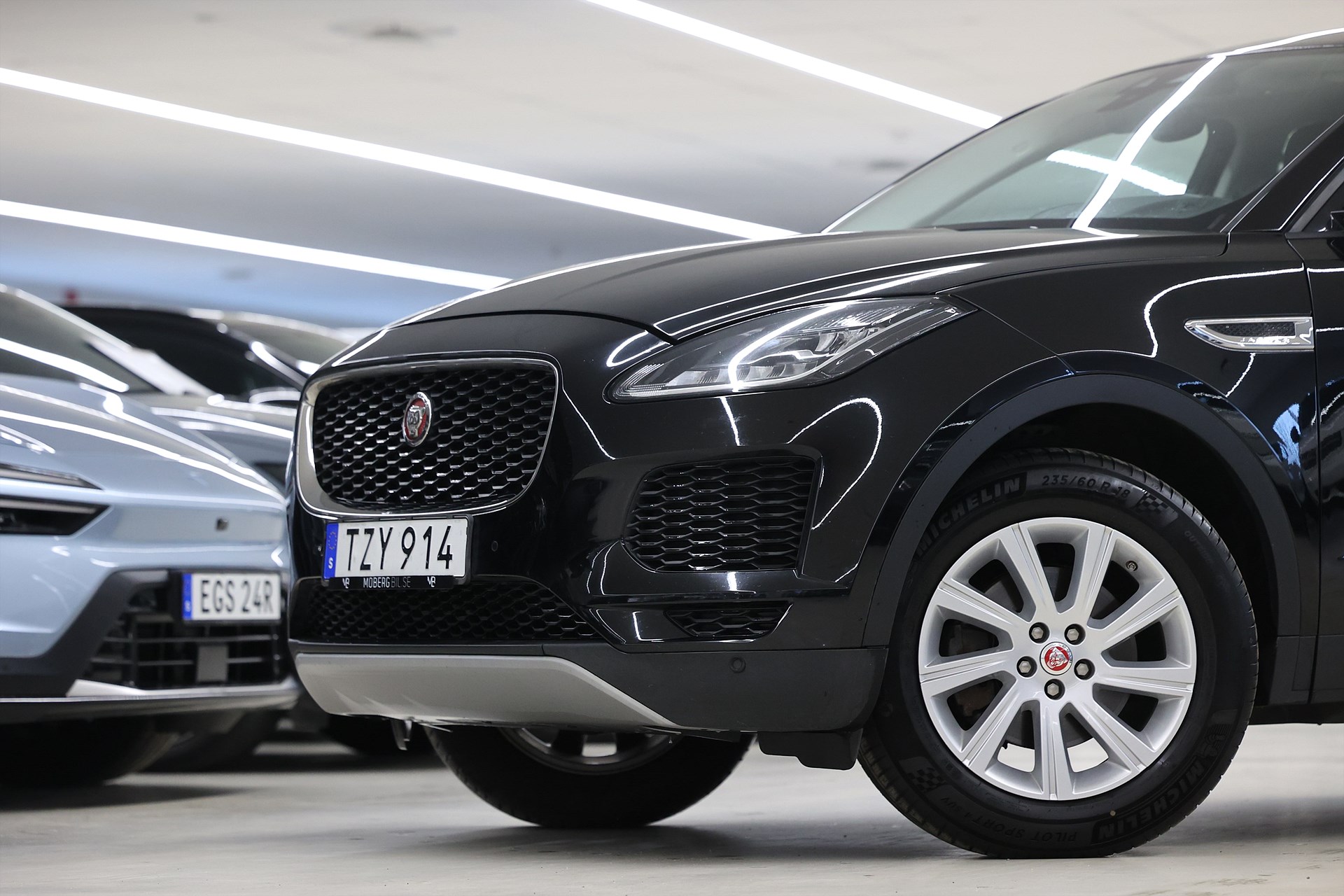 Jaguar E-Pace D150 AWD 150hk *Hjulkampanj!* B-kamera Drag