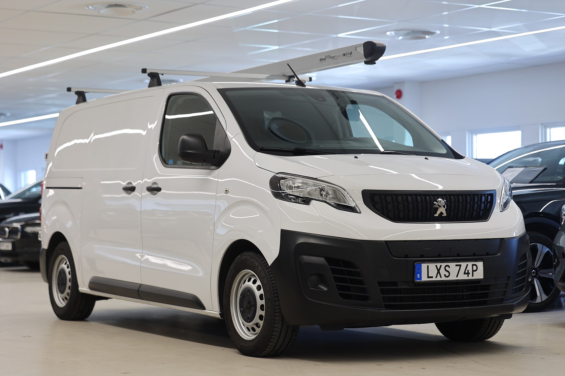 Peugeot e-Expert 75 136hk V-Inrett Drag CarPlay 3-Sits B-Kamera