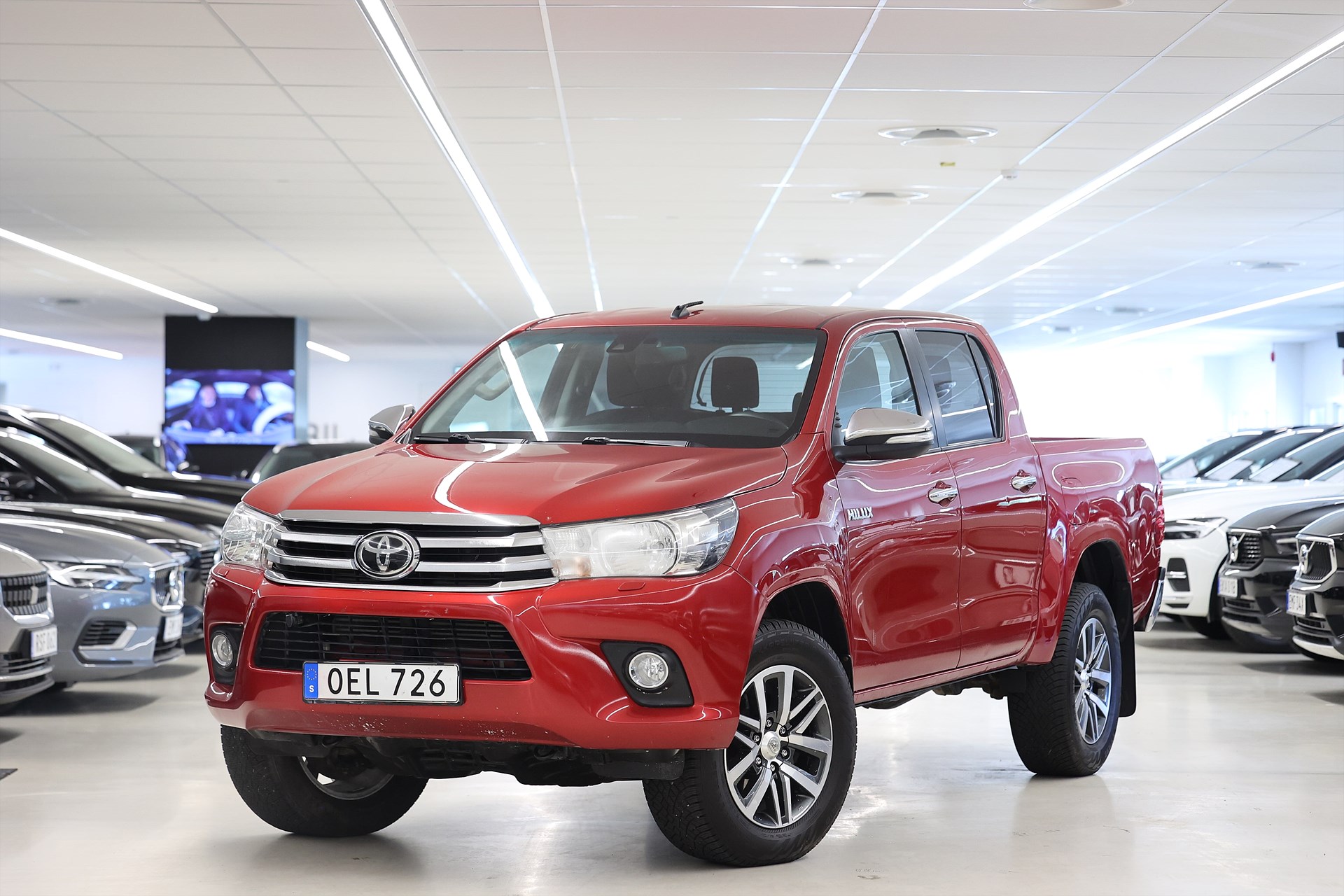 Toyota Hilux 2.4 AWD 150hk Drag B-kamera Värmare MOMS