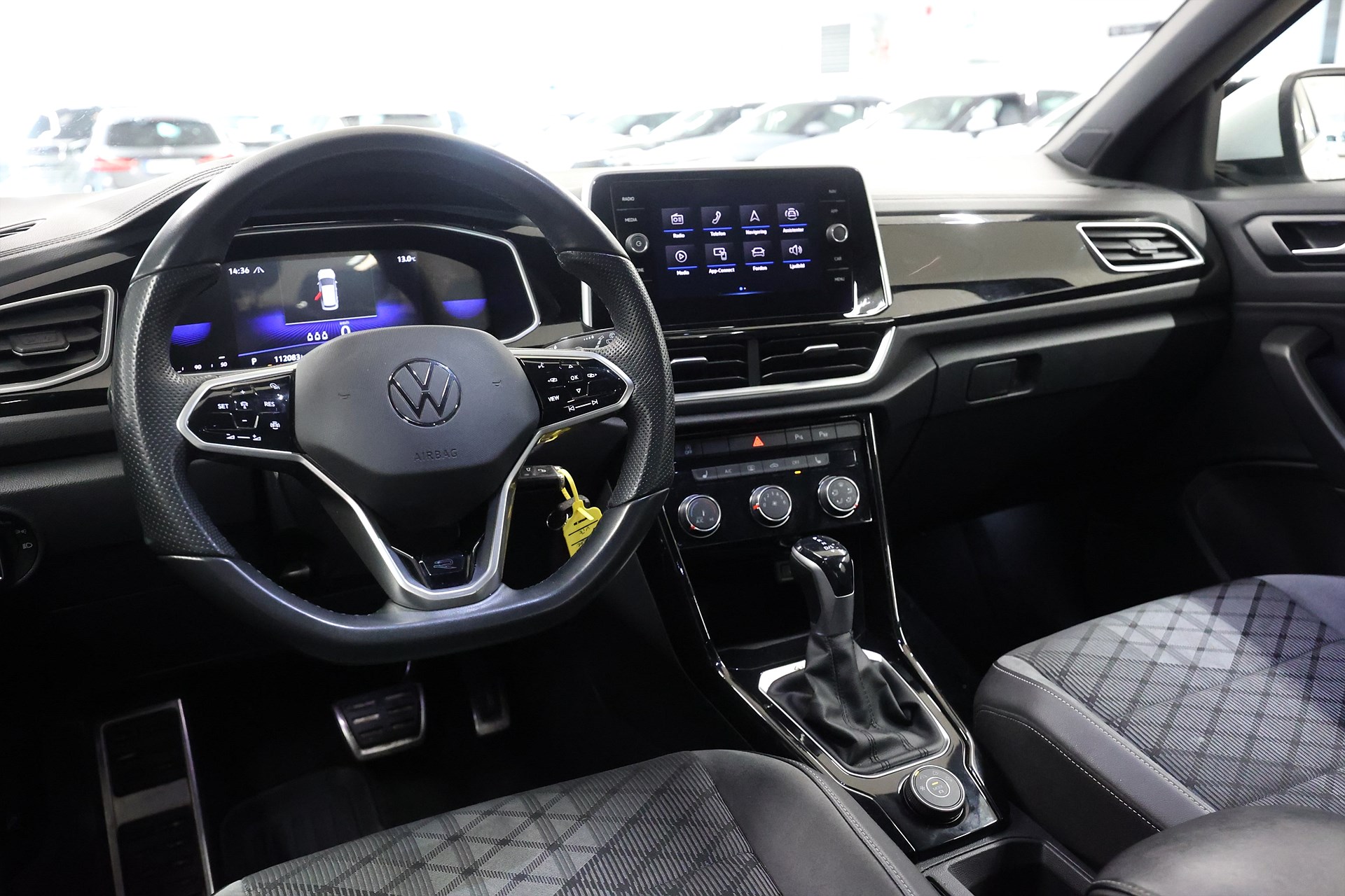 Volkswagen T-Roc 2.0 TDI 150hk 4M R-Line Carplay Navi PDC