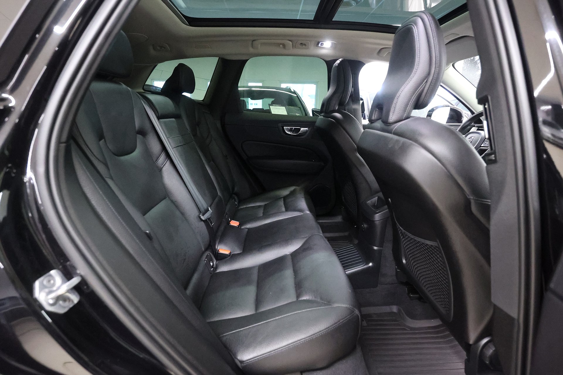 Volvo XC60 Recharge T6 AWD 340hk Inscription Pano H/K 360 Navi