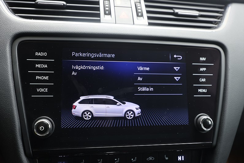 Skoda Octavia Kombi 1.0 TSI 115hk Style Canton Navi