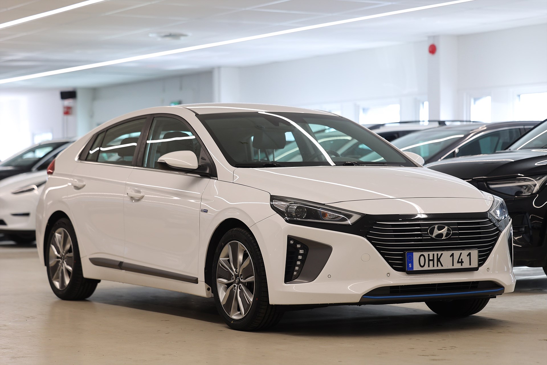 Hyundai Ioniq Hybrid 1.6 141hk Premium Plus Infinity Keyless B-kamera Navi