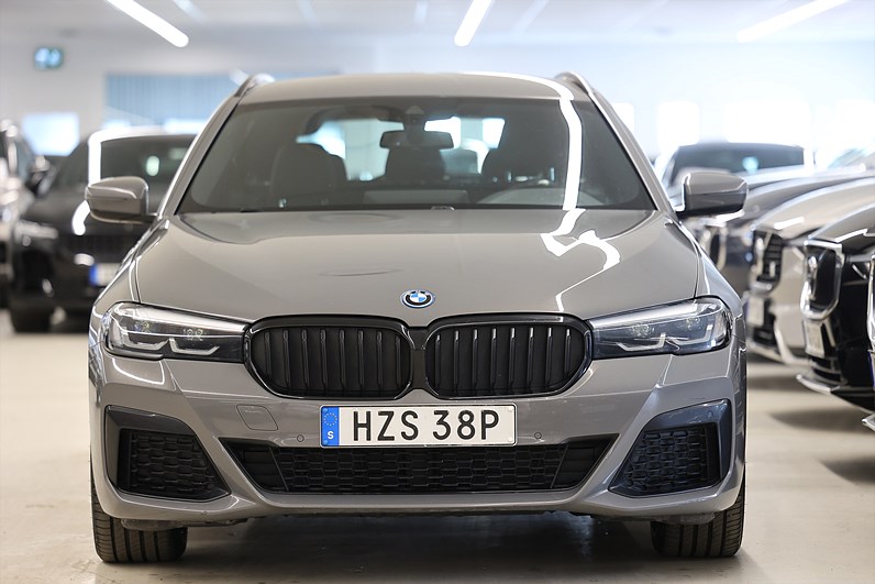 BMW 530e xDrive Touring M Sport Drag B kamera MOMS