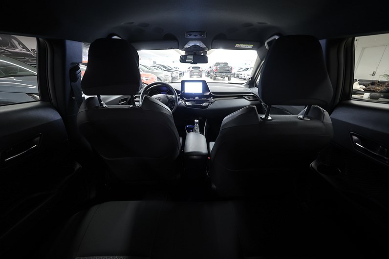 Toyota C-HR Hybrid CVT 122hk *Kampanj!* X-Edition JBL Navi Keyless