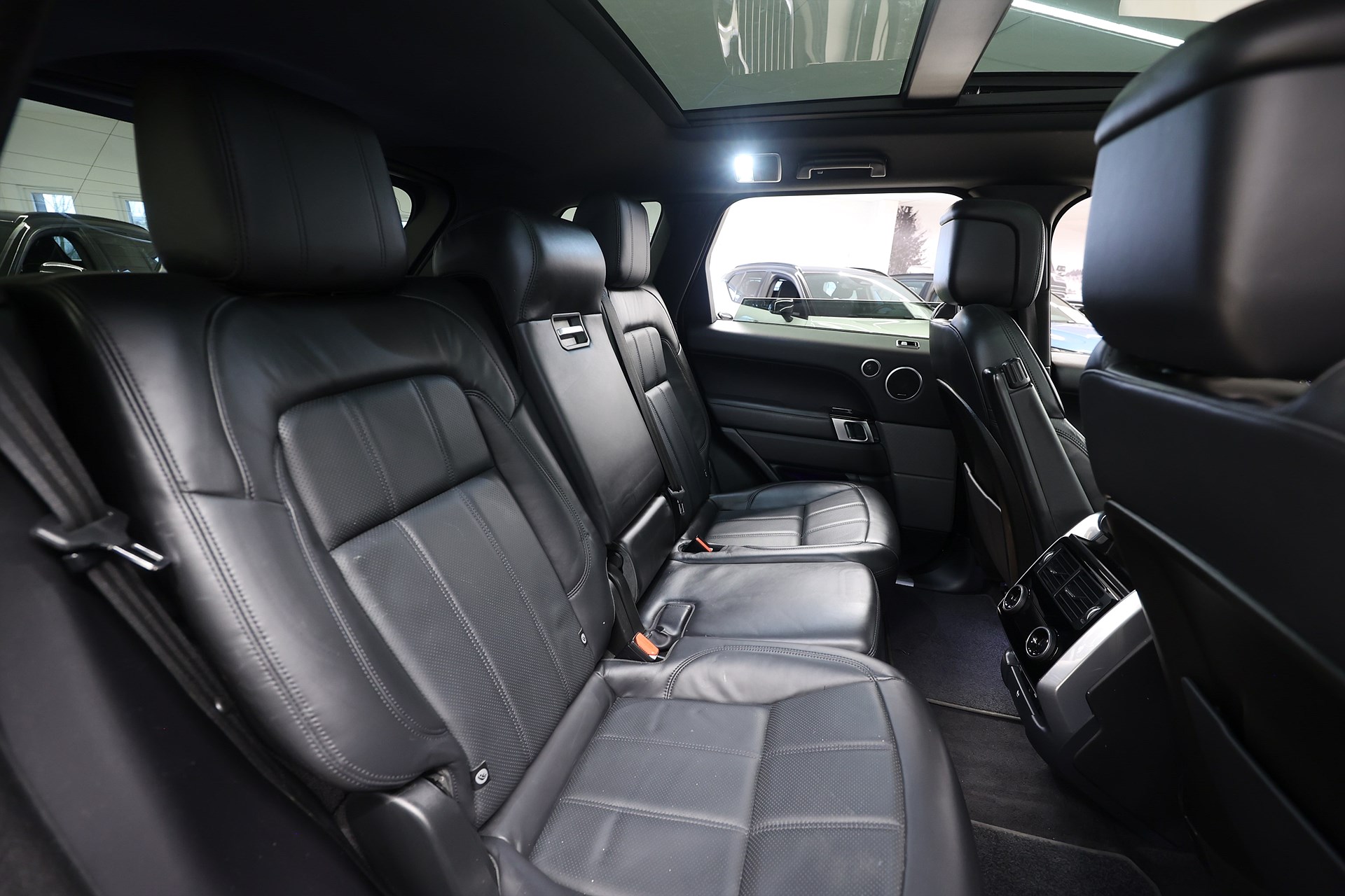 Land Rover Range Rover Sport P400e HSE Pano Meridian HUD