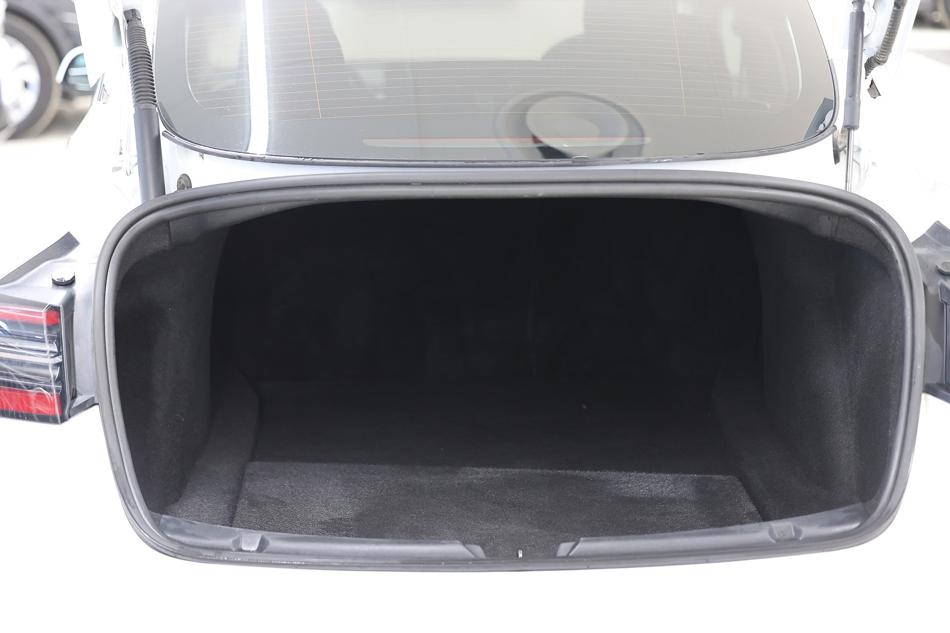 Tesla Model 3 Long Range AWD 440hk AP Pano Läder