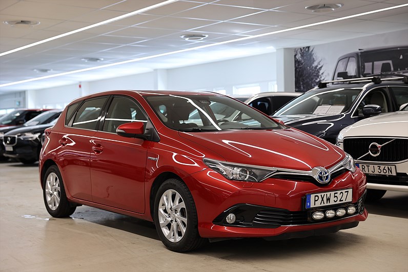 Toyota Auris 1.8 HSD 136hk Active B-Kamera Navi K-Värmare