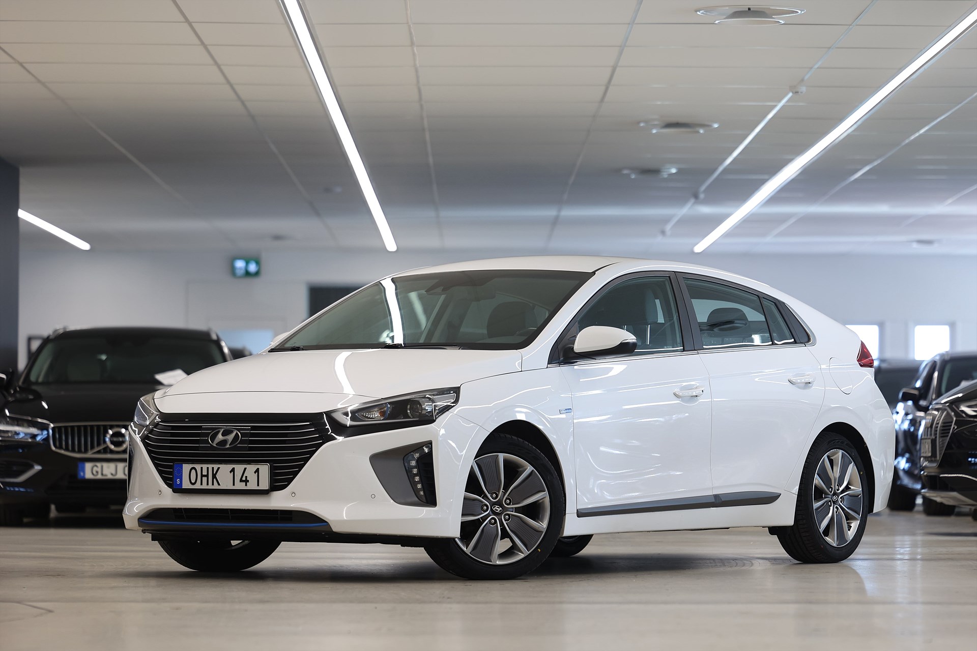 Hyundai Ioniq Hybrid 1.6 141hk Premium Plus Infinity Keyless B-kamera Navi