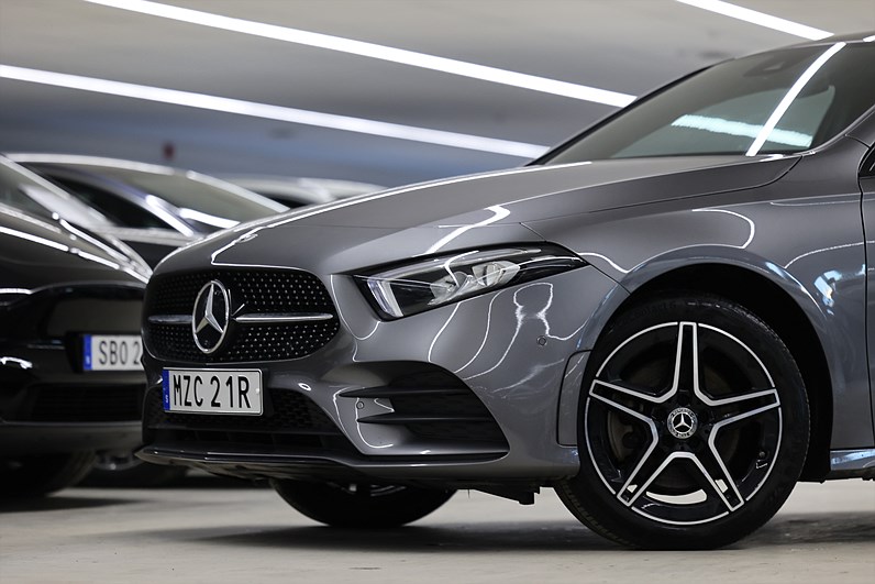 Mercedes-Benz A 250 e 218hk AMG Line Pano Värmare Keyless