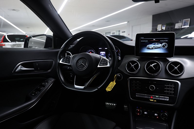 Mercedes-Benz CLA 250 211hk *Hjulkampanj!* Coupé AMG Night pkt