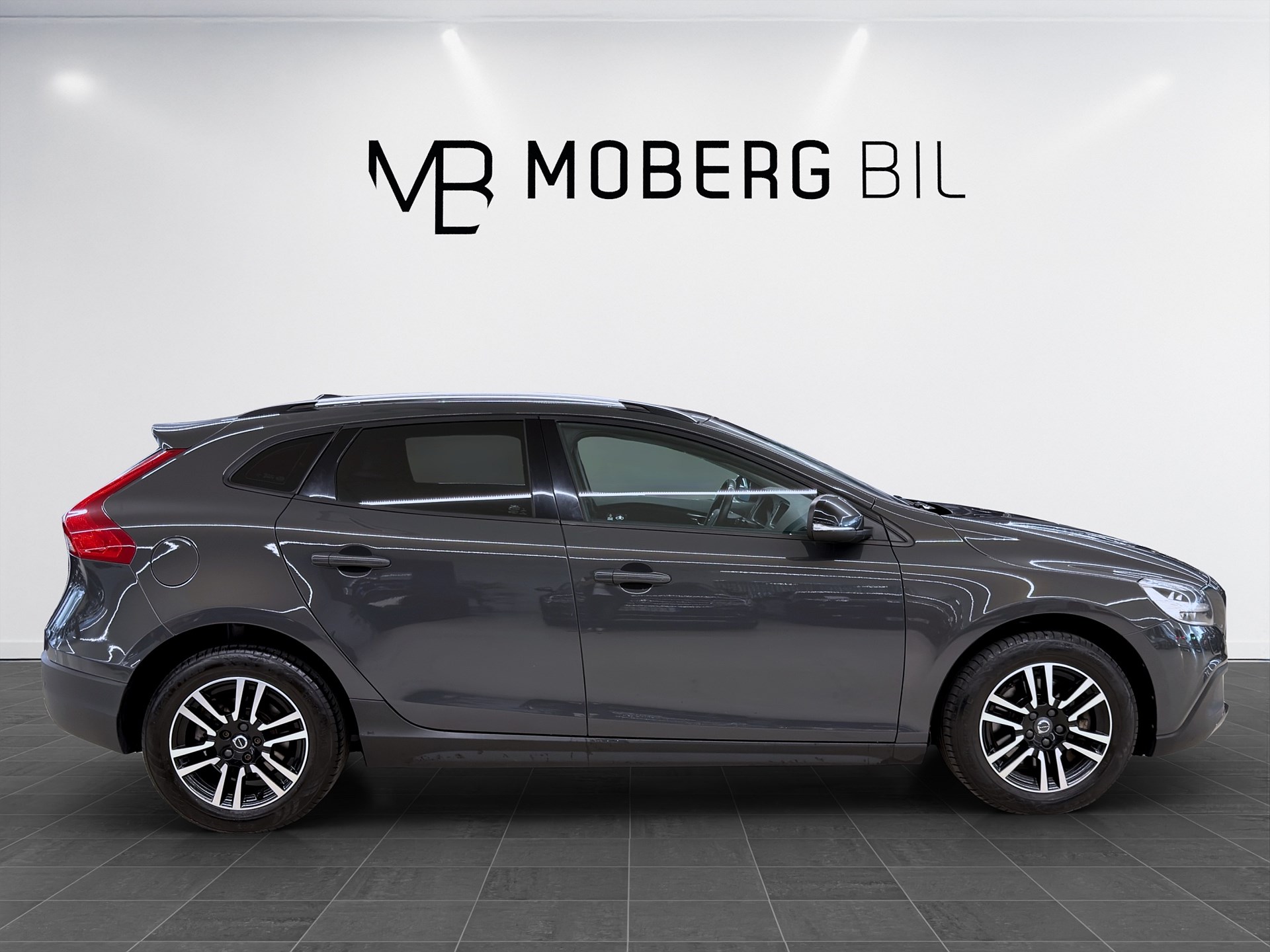 Volvo V40 Cross Country D3 150hk Momentum Business Adv Drag