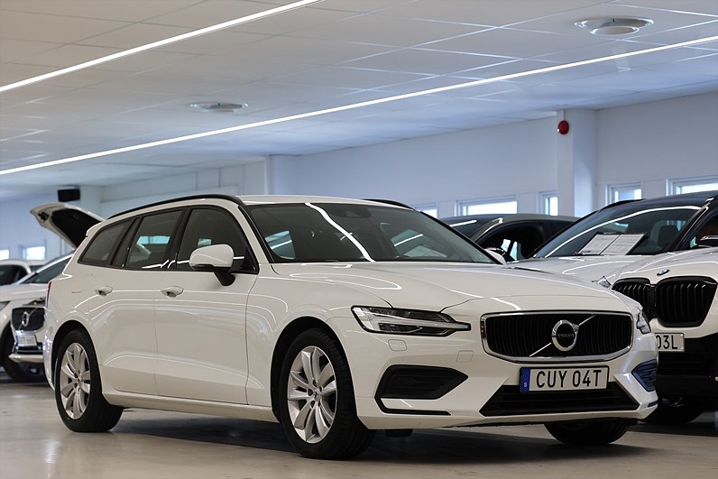 Volvo V60 D4 AWD 190hk *Hjulkampanj!* Momentum Drag