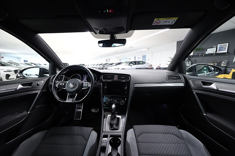 Volkswagen Golf 1.5 TSI R-line GT B-kamera Drag Carplay