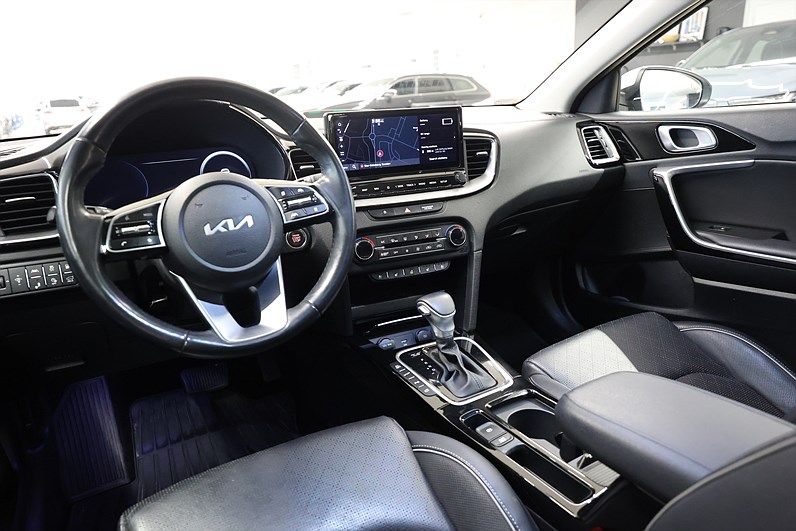 Kia Ceed Sportswagon Plug-in Hybrid 141hk Advance Plus Pano Keyless