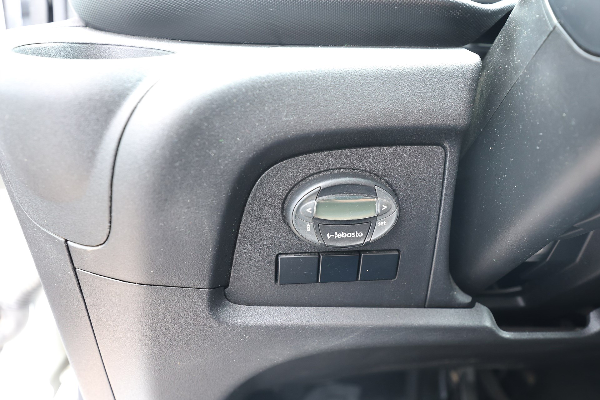 Iveco Daily 35-130 Skåpbil 2.3 JTD Hi-Matic 126hk Värmare 3 sits