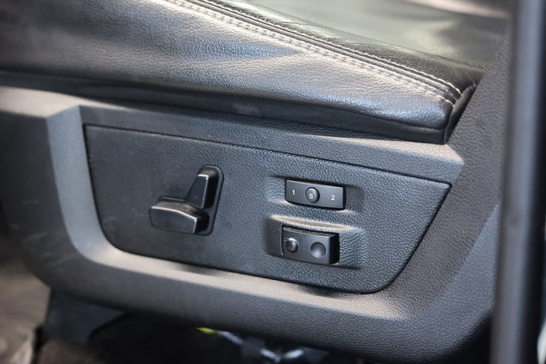 RAM 1500 3.0 V6 EcoDiesel 4x4 Laramie Flaklock Drag Luftfjädr MOMS