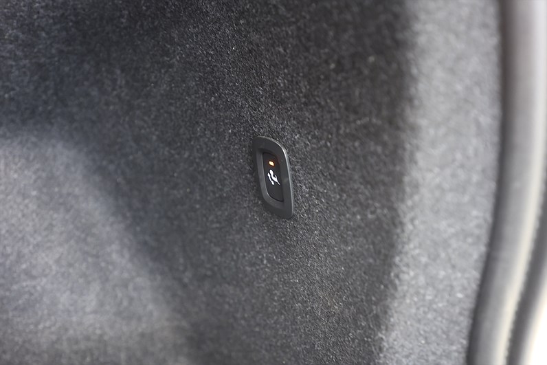 Volvo C40 Recharge Single Motor 231hk Plus Pano Drag Kamera