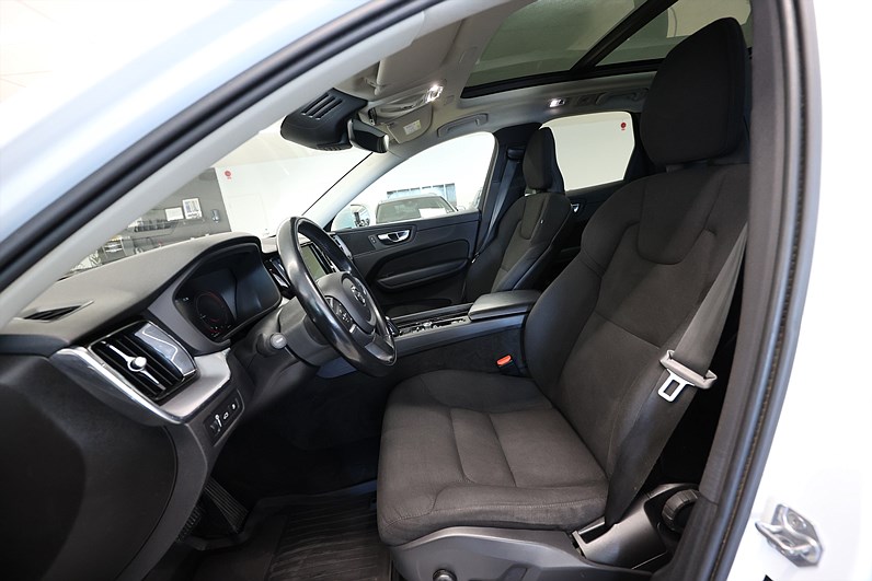 Volvo XC60 Recharge T6 AWD 340hk Inscription Pano CarPlay B-Kamera