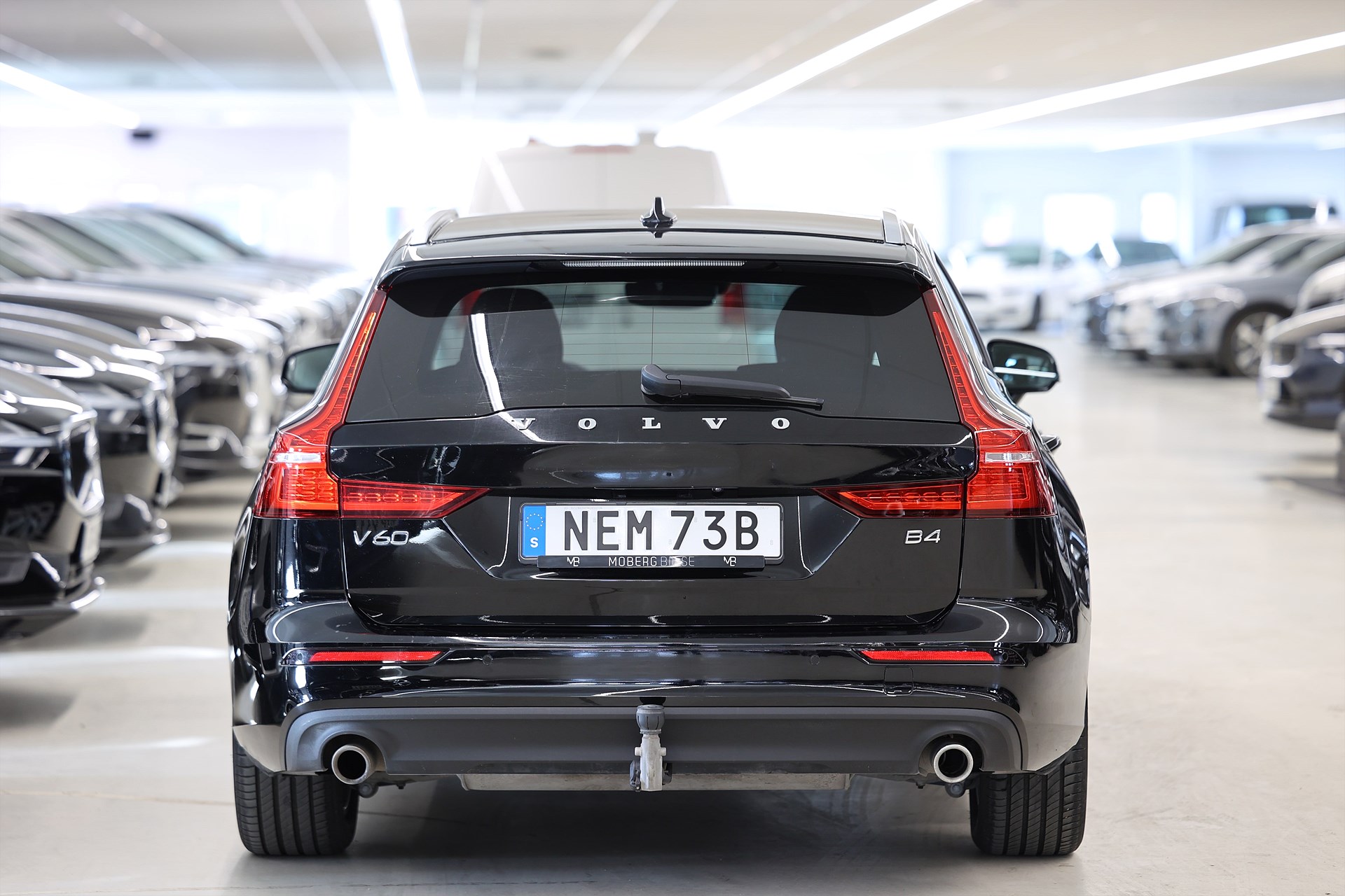 Volvo V60 B4 197hk Momentum B-kamera Keyless Drag VOC MOMS