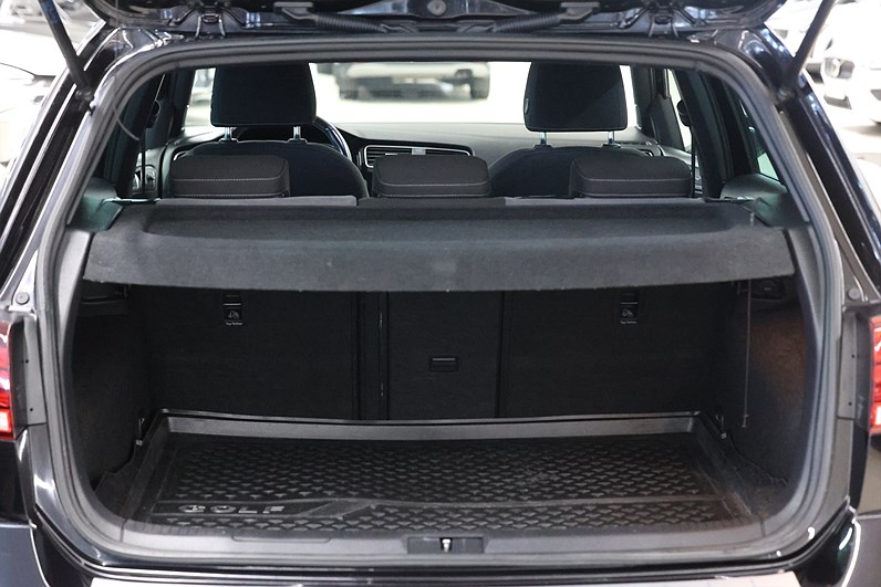 Volkswagen Golf 1.4 TSI 150hk R-Line Dynaudio Pano Värmare