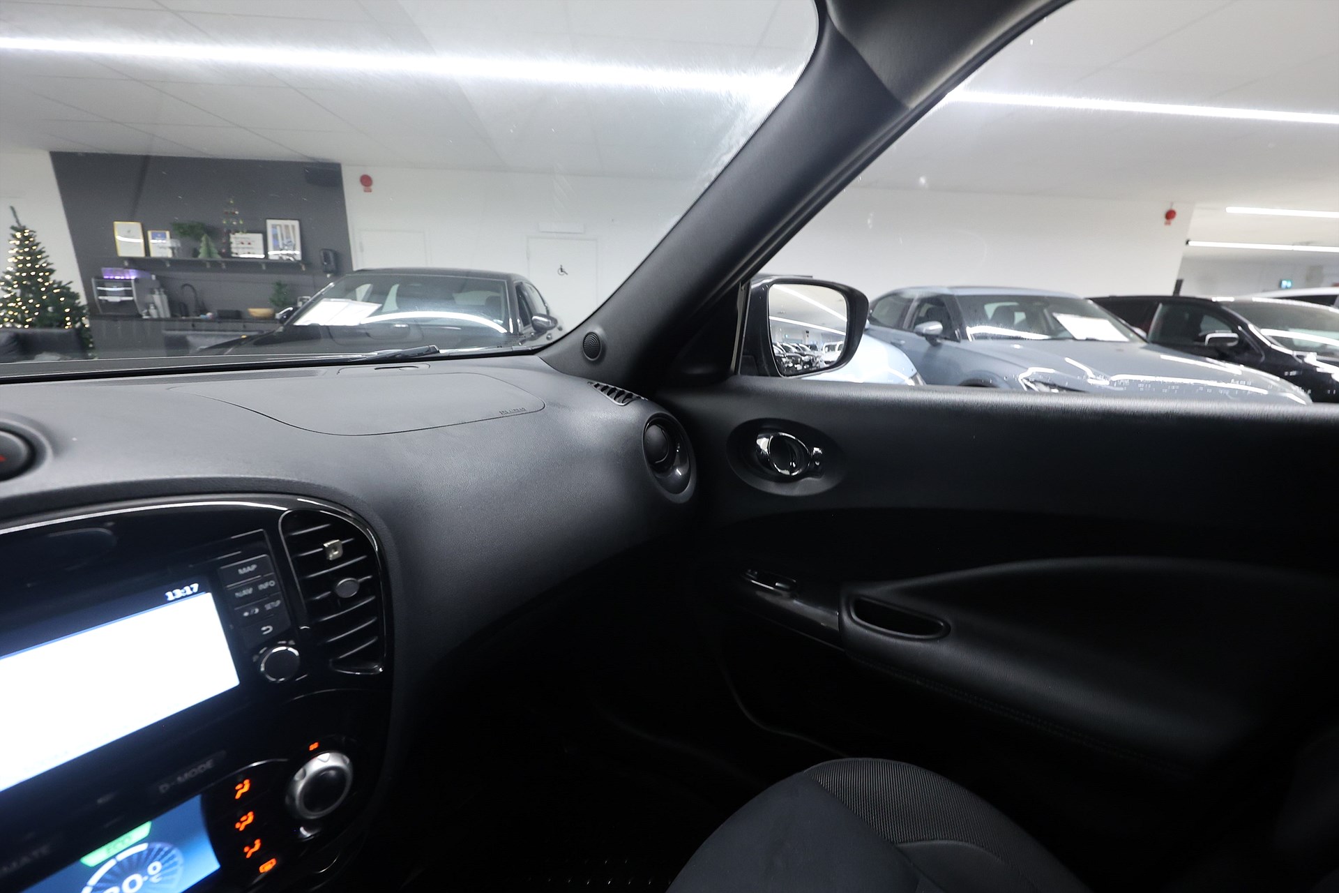 Nissan Juke 1.6 112hk *Hjulkampanj!* N-Connecta B-kamera