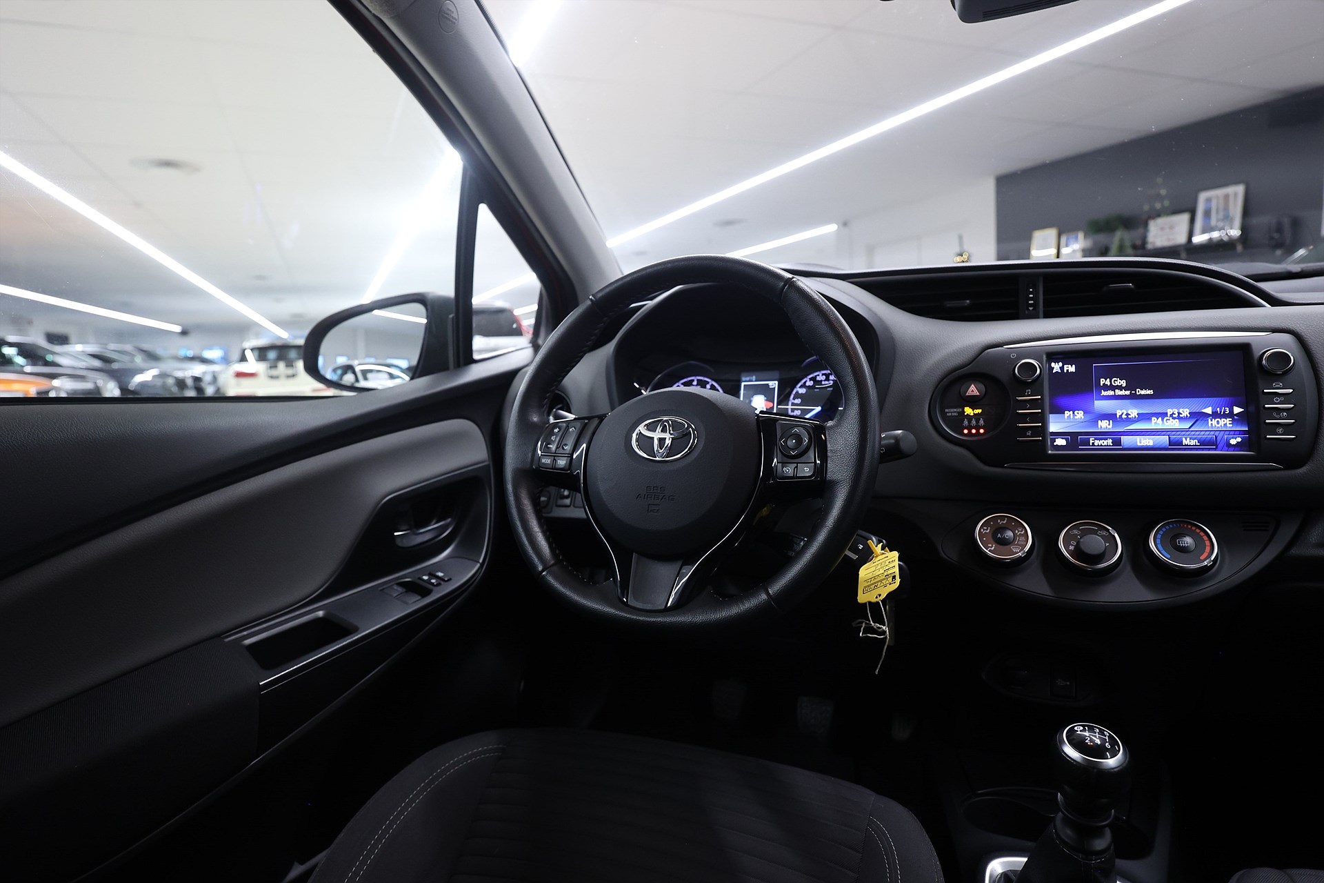 Toyota Yaris 1.5 111hk *Hjulkampanj!* Active B-kamera Bluetooth Farth