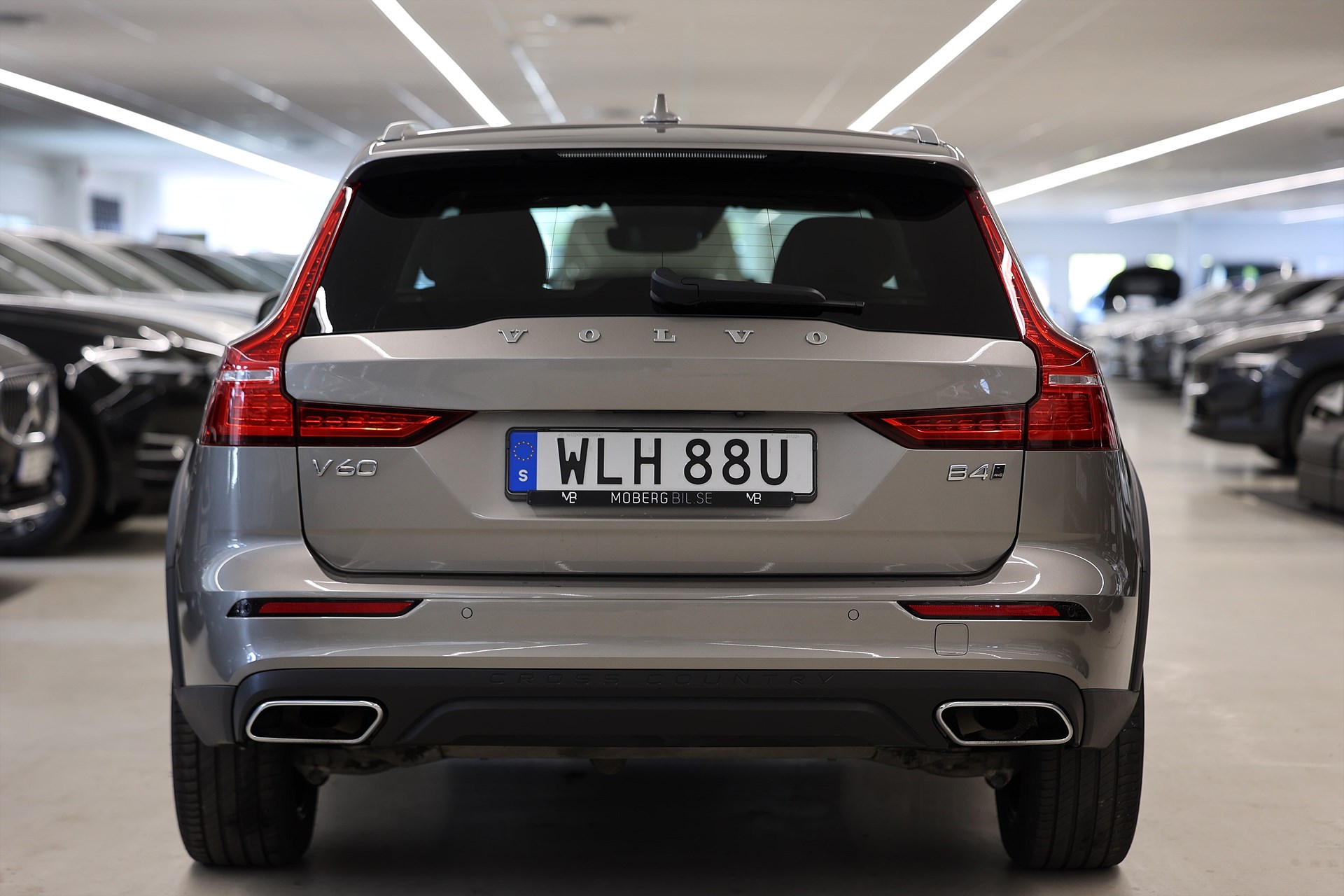 Volvo V60 Cross Country B4 Momentum H/K B-Kamera Skinn Keyless