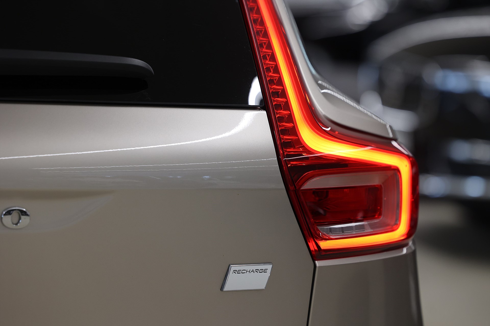 Volvo XC40 Recharge Single Motor 231hk Plus Keyless B-kamera Drag