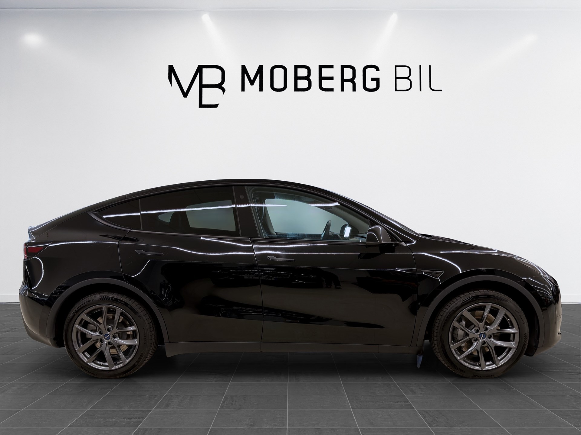 Tesla Model Y Standard Range 299hk Helg på Moberg! Pano Premium Navi