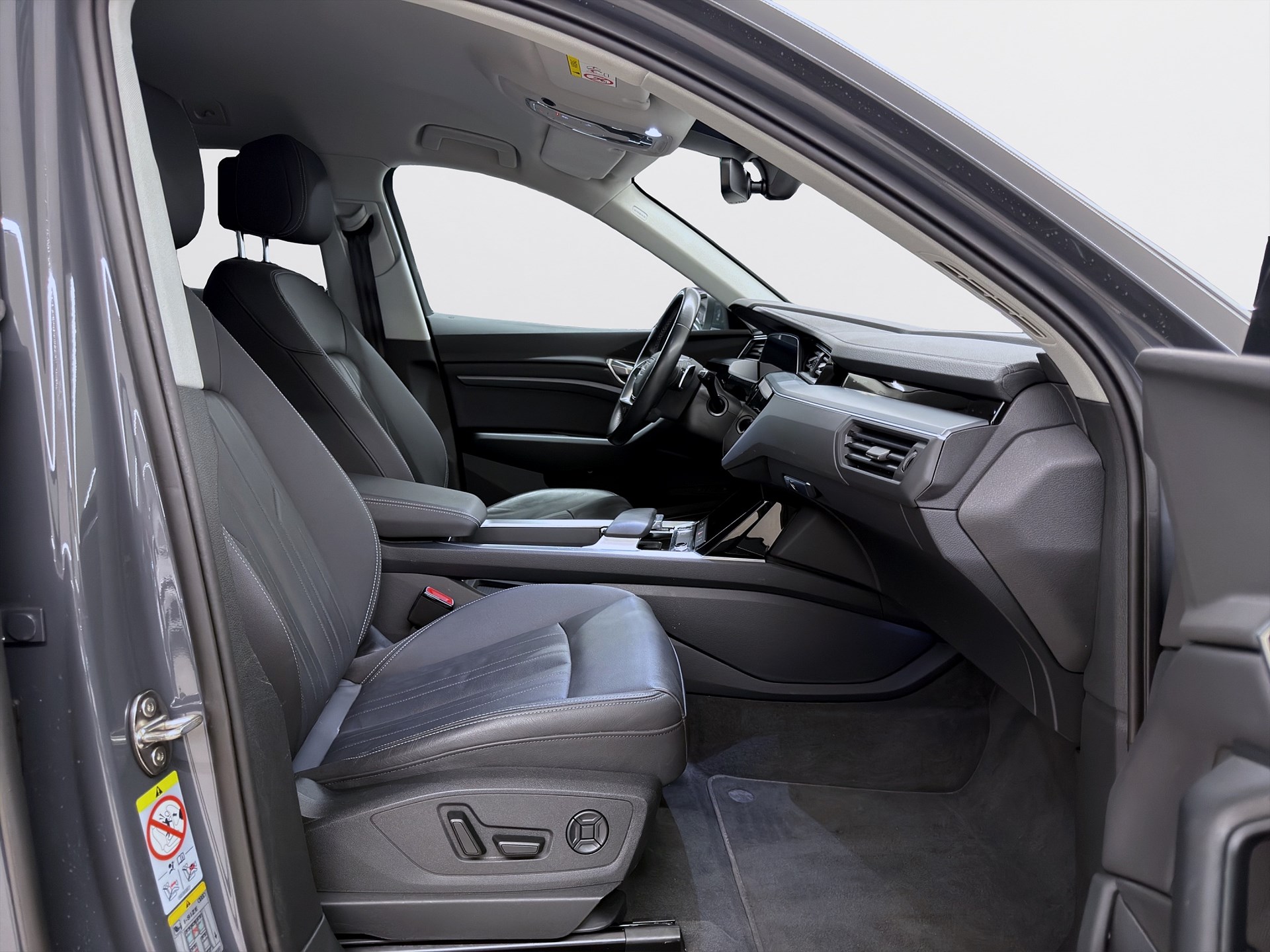 e-tron quattro 340hk Proline Läder Drag B-Kamera Navi