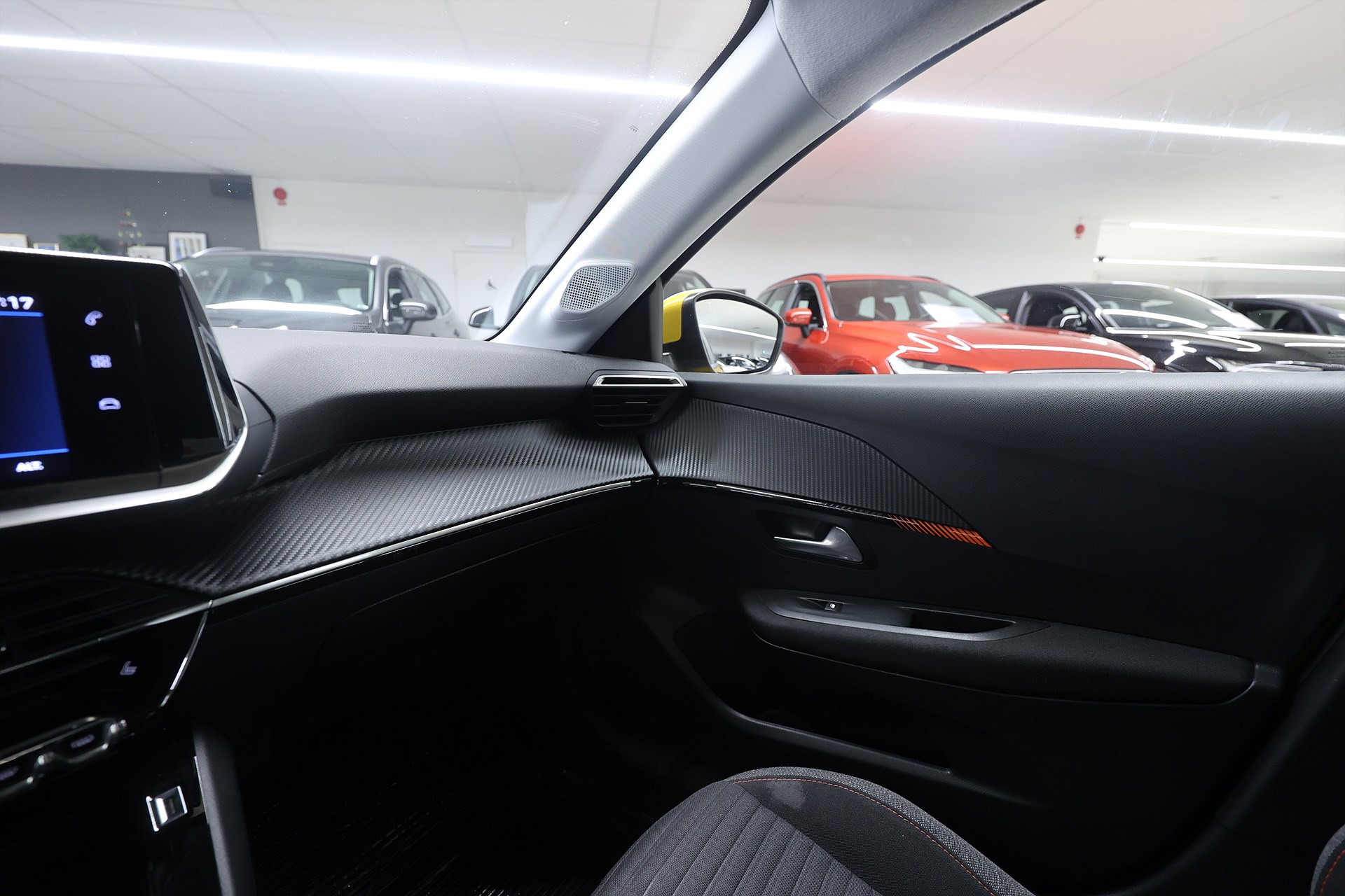 Peugeot 208 1.2 PureTech 75hk Active PDC Carplay