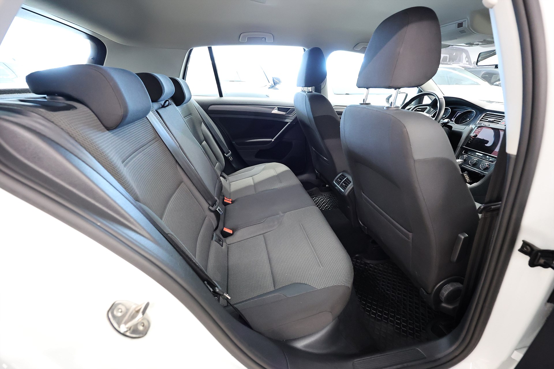 Volkswagen Golf 5-dörrar 1.0 TSI 110hk R-Line Base CarPlay