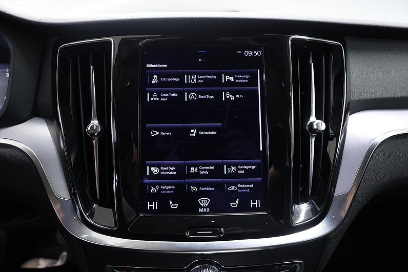 Volvo V60 B4 Cross Country 197hk *Hjulkampanj!* Momentum H/K