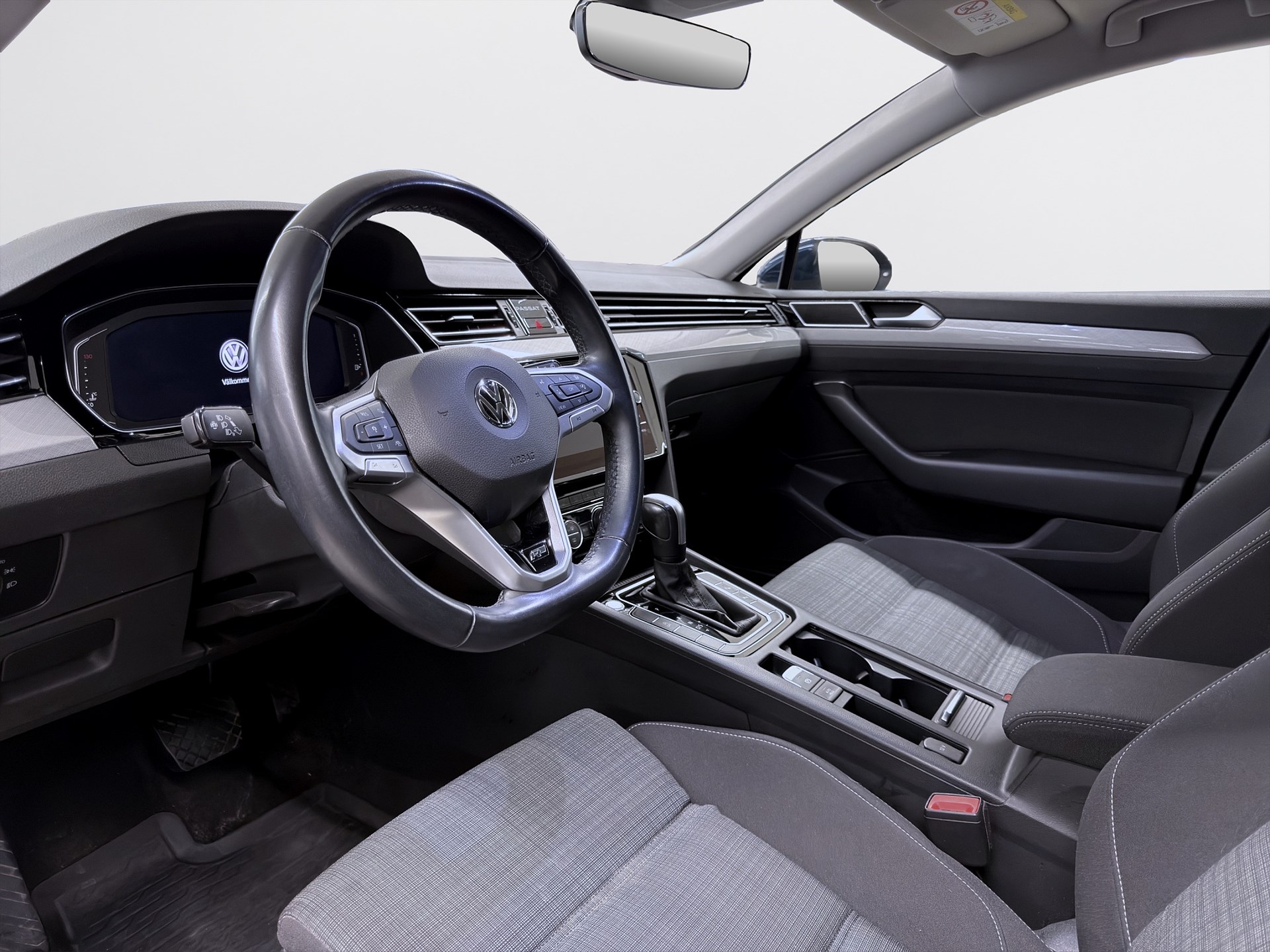 Volkswagen Passat SC 1.5 TSI 150hk R-Line Executive Navi Drag B-Kamera