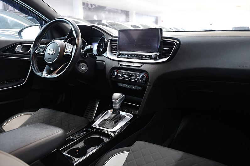 Kia ProCeed 1.5 T-GDI DCT 160hk GT Line Navi CarPlay B-kamera