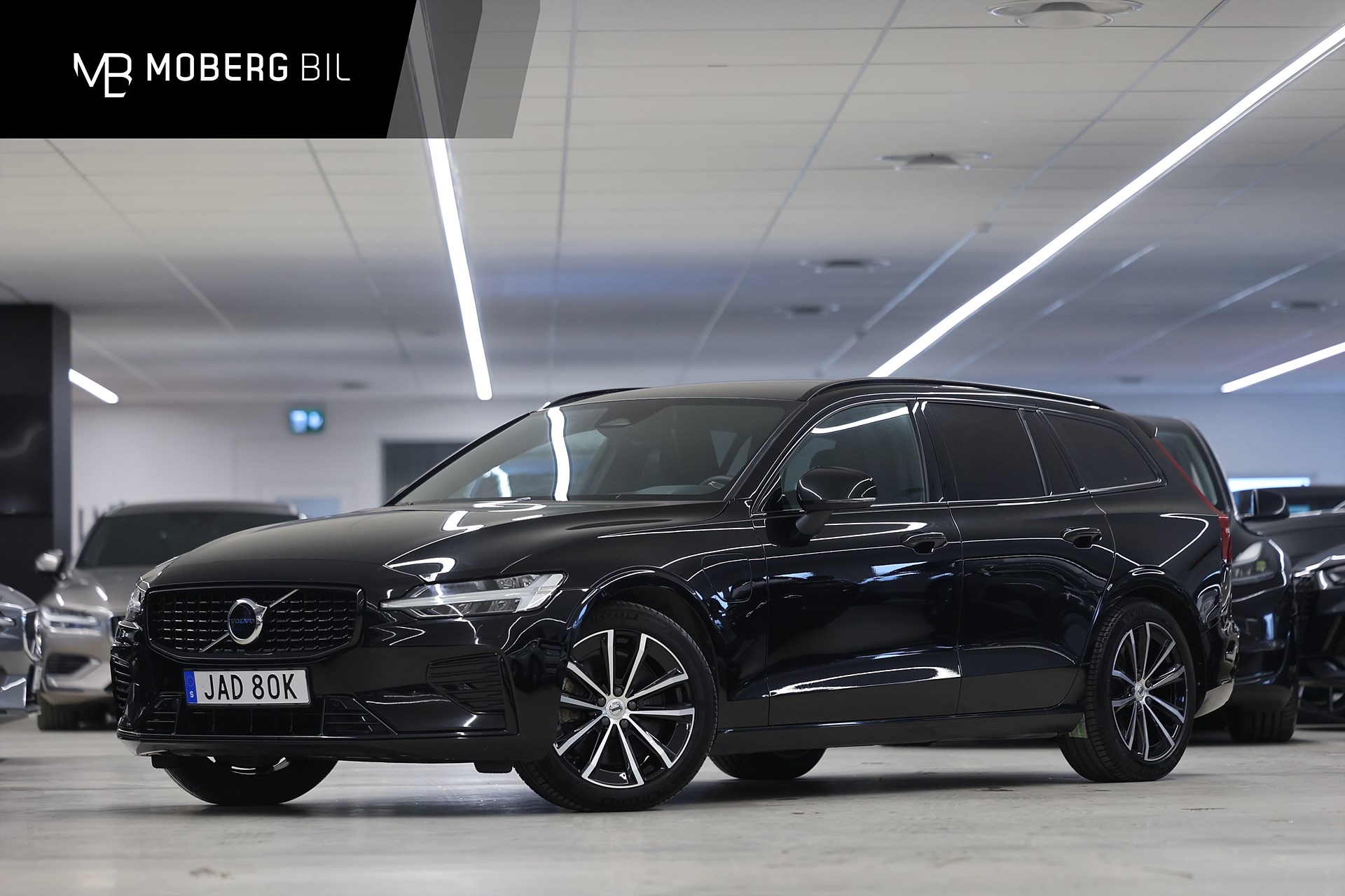 Volvo V60 Recharge T6 AWD 350hk Plus Dark Värmare B-kamera Navi