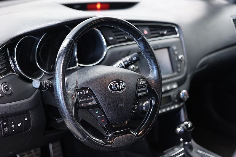 Kia Ceed 1.6 CRDI 136hk GT Line B-Kamera Drag Navi PDC