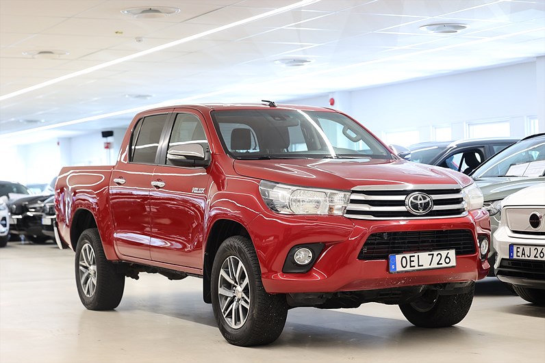 Toyota Hilux 2.4 AWD 150hk Drag B-kamera Värmare MOMS