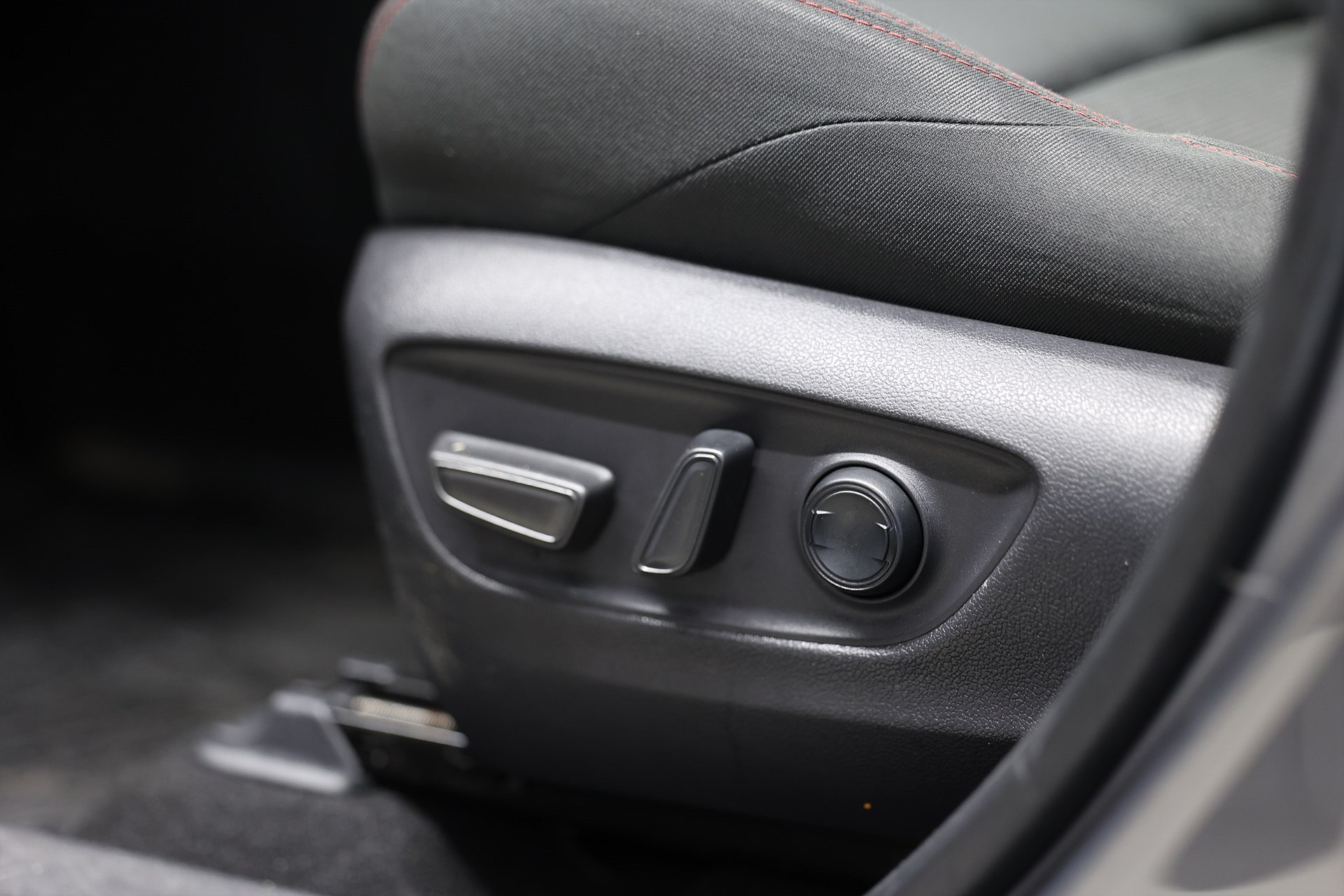 Toyota RAV4 Plug-in Hybrid 306hk Active Drag B-kamera