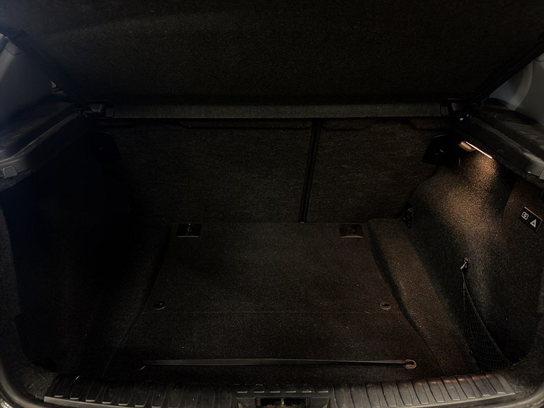 BMW 116i 5-dörrars Steptronic, 122hk, 2009 2009, vit – bild 18 av 21, begagnad hos Niber i Järfälla