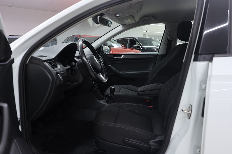 Skoda Rapid Spaceback 1.0 TSI 110hk Style PDC