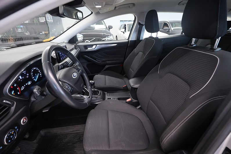 Ford Focus Kombi 1.0 125hk *Kampanj!* Keyless Navi PDC Carplay