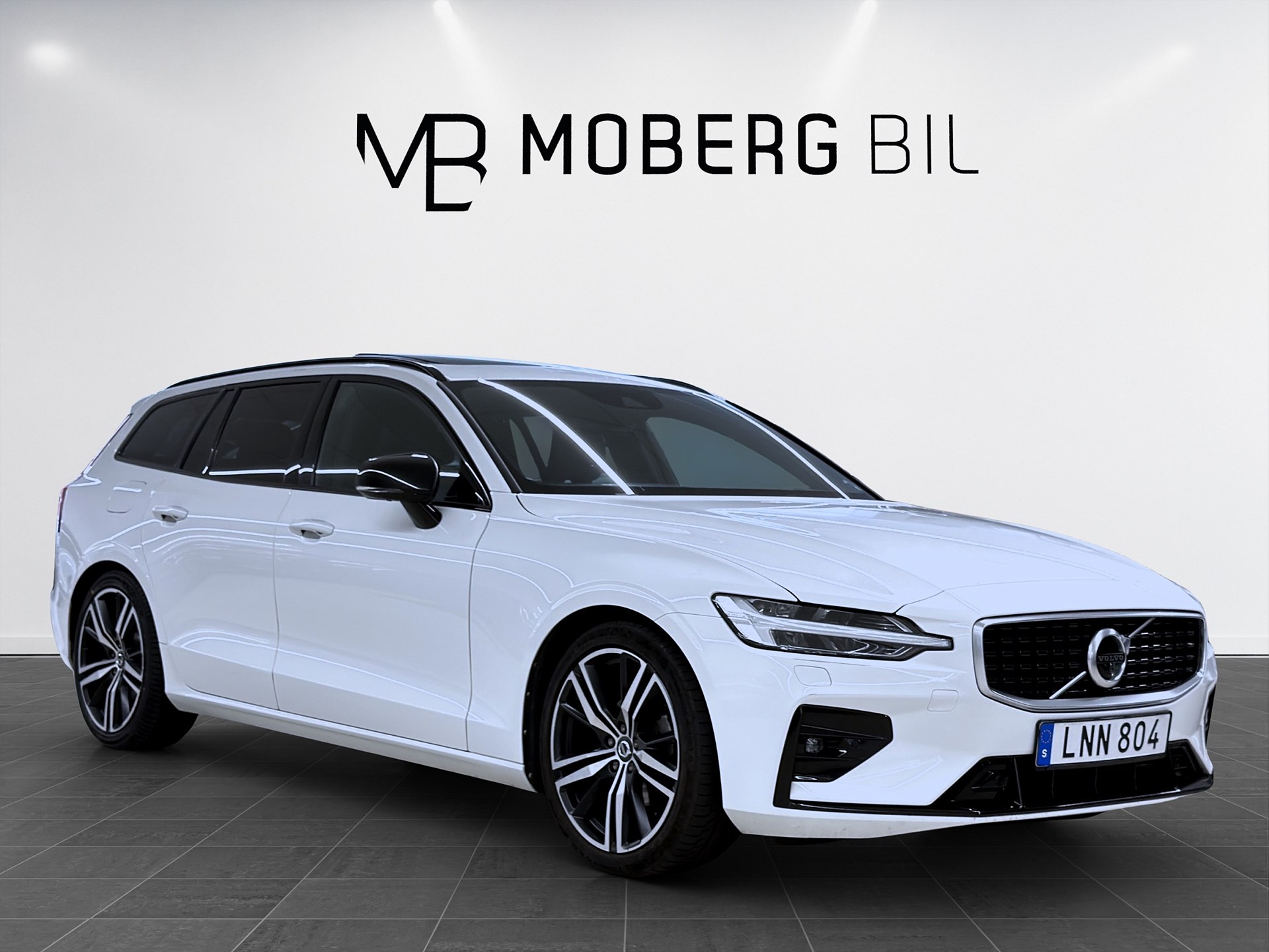 Volvo V60 T4 190hk R-Design H/K HUD Drag 360 Pano Navi