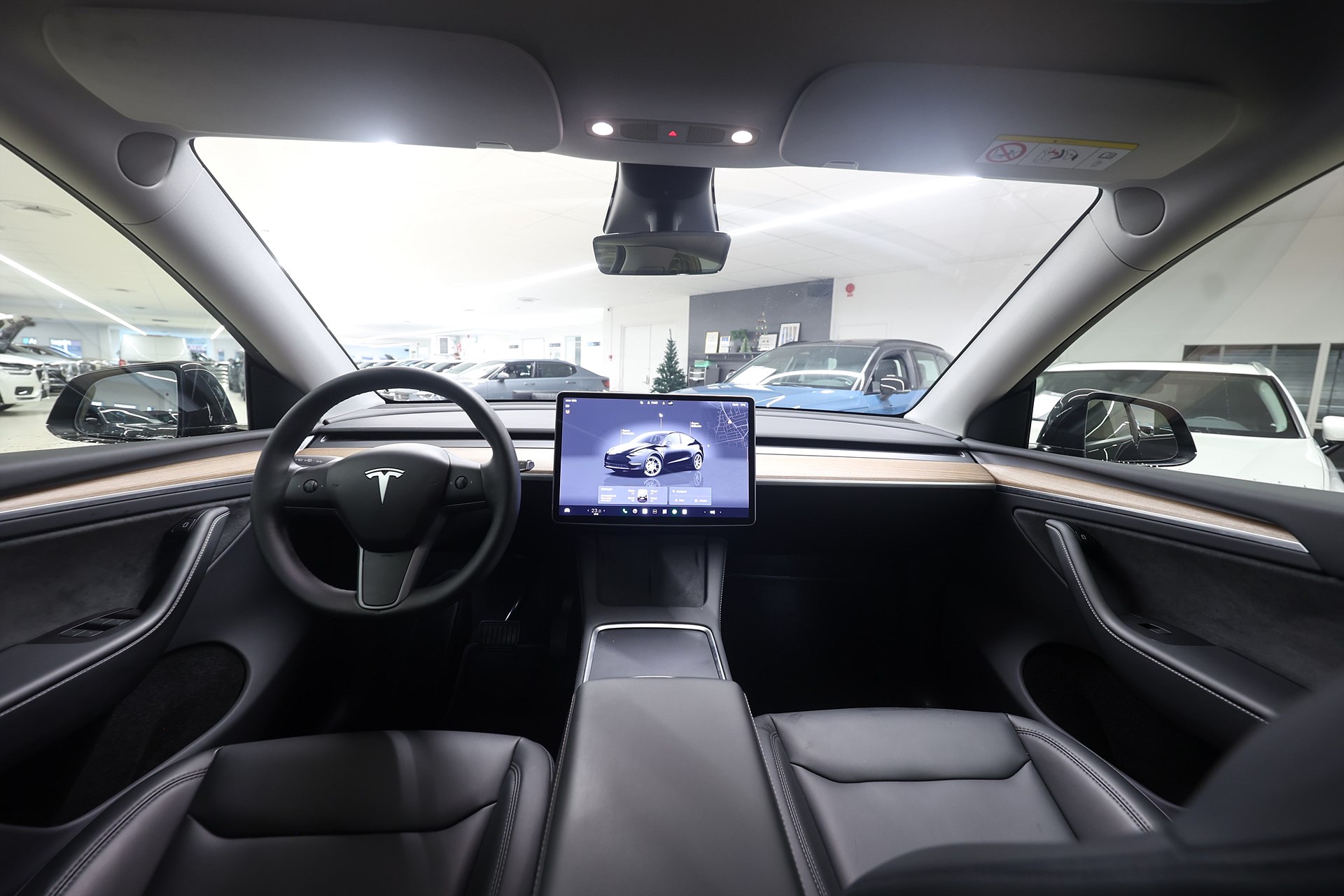 Tesla Model Y Long Range AWD 514hk AP Pano MOMS