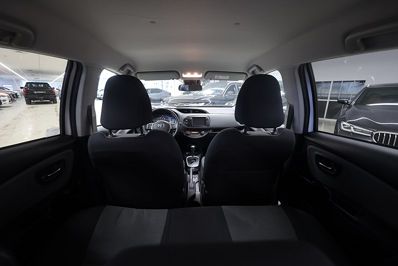 Toyota Yaris Hybrid 101hk Active B-kamera PDC Farth
