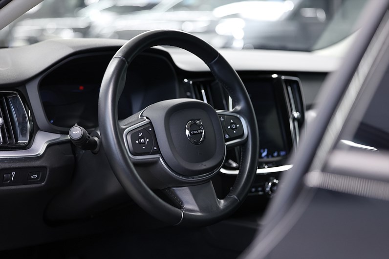 Volvo V60 T4 190hk Adv Edition B-kamera BLIS VOC Navi