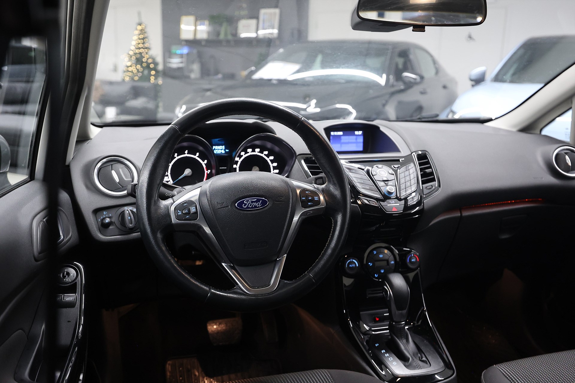 Ford Fiesta 1.0 EcoBoost 100hk *Hjulkampanj!* Titanium PDC Farth