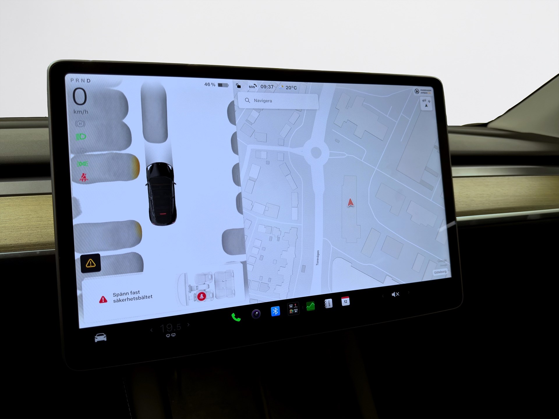 Tesla Model Y Standard Range 299hk Helg på Moberg!  Pano Läder Navi B-Kamera